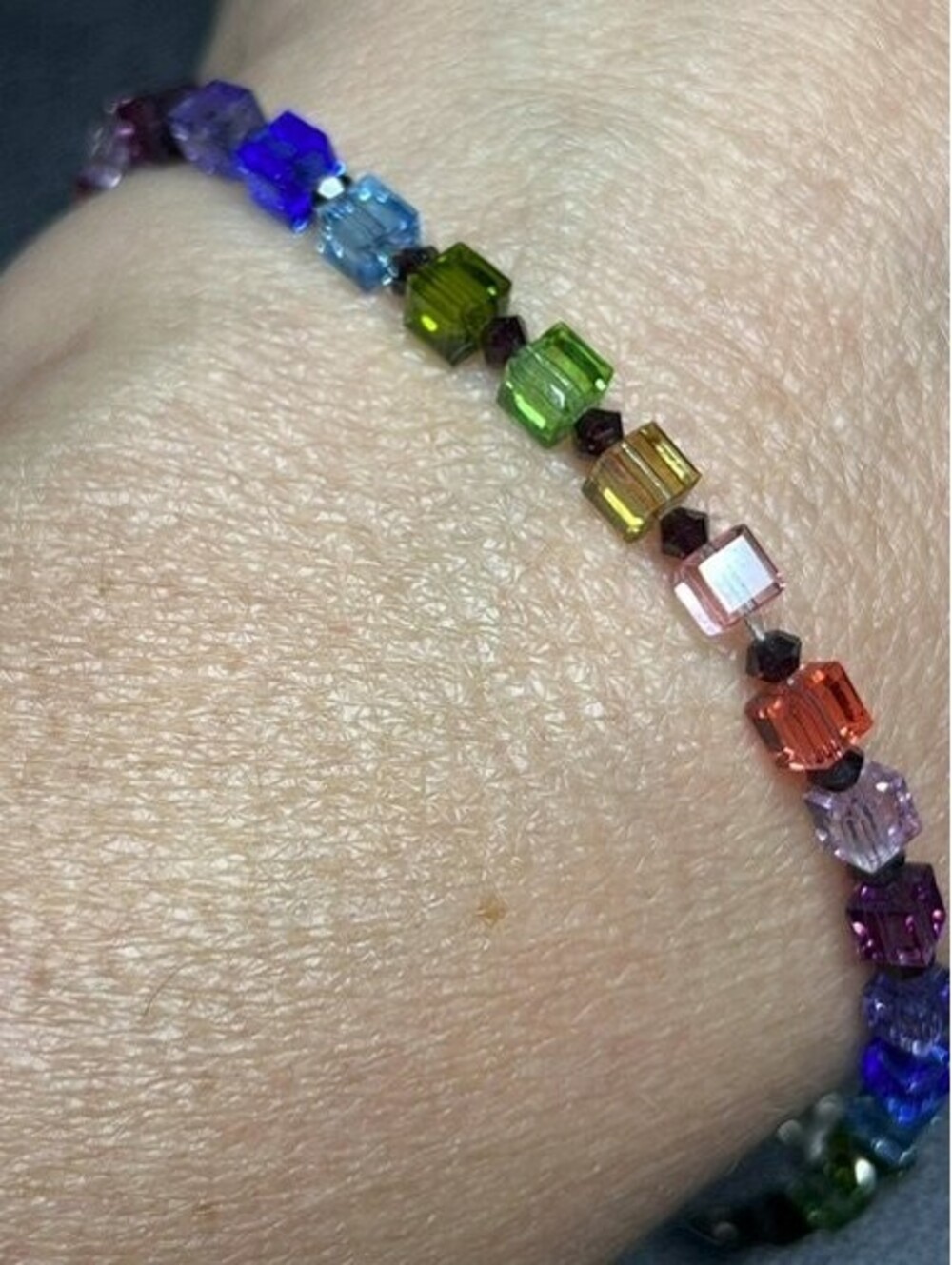 B7528 VTG Faceted Cube Beaded Bracelet Sterling Silver Multi-Color Crystal 8-9"